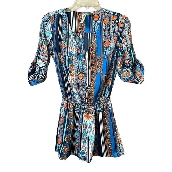 𝅺BRIGHT boho print roll tab sleeve, button romper. - Picture 1 of 9